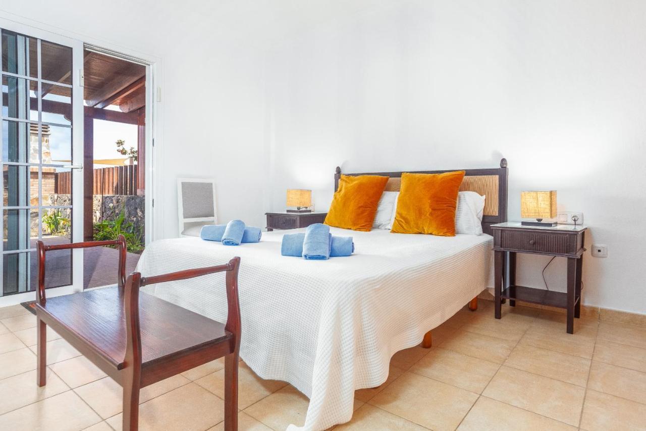 Villa Marina I Beachfront Corralejo By Holidays Home Buitenkant foto