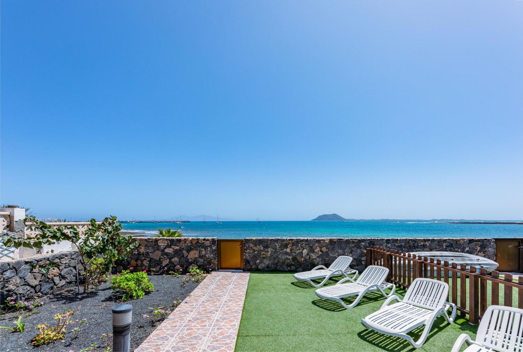 Villa Marina I Beachfront Corralejo By Holidays Home Buitenkant foto