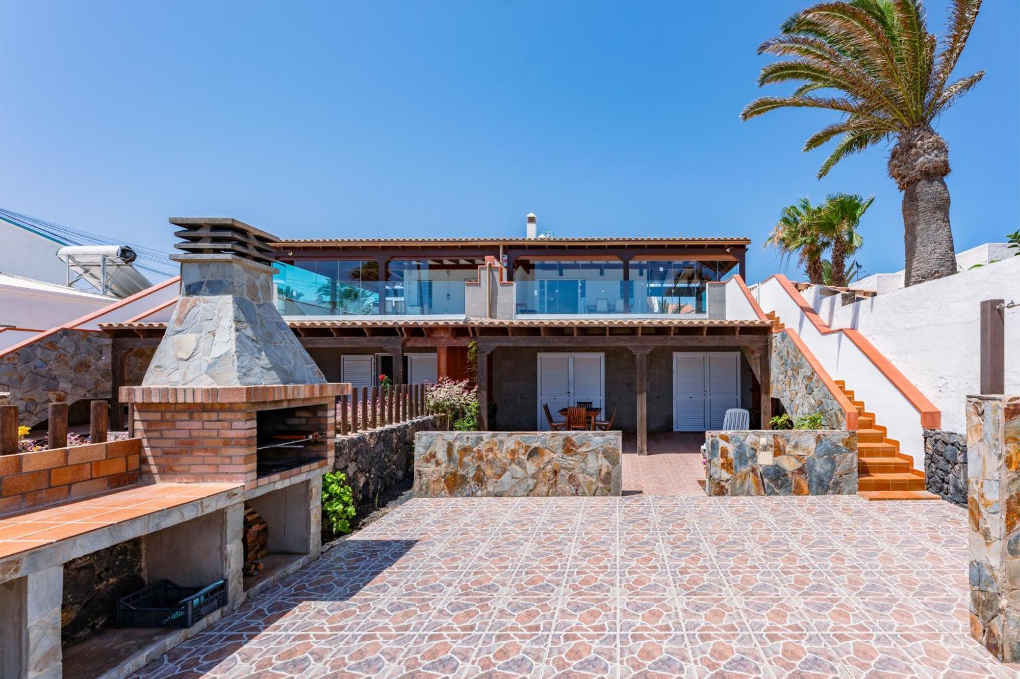 Villa Marina I Beachfront Corralejo By Holidays Home Buitenkant foto